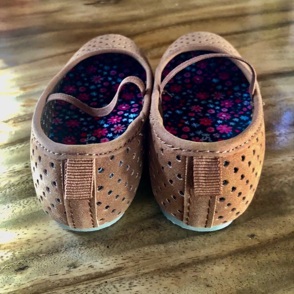 Toddler Girls Carter's Faux Suede Dark Tan/Brown Ballet Flats Mary Janes Size 8 - Picture 9 of 14